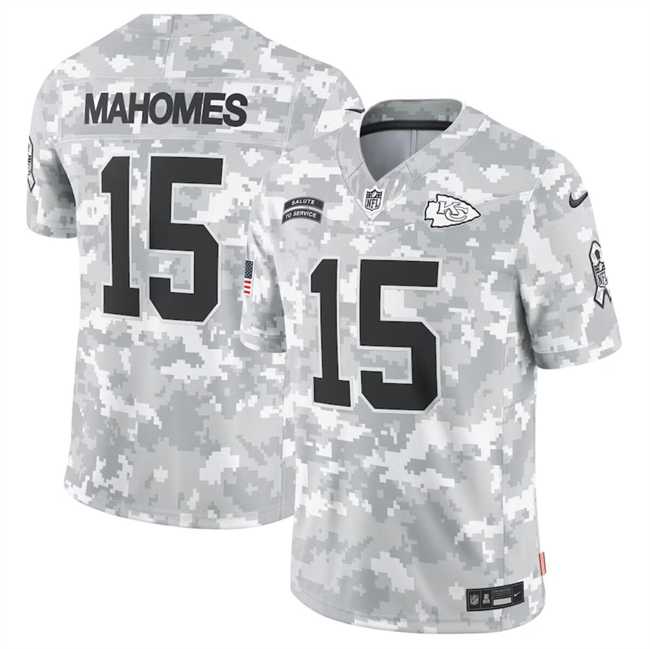 Mens Kansas City Chiefs #15 Patrick Mahomes 2024 Arctic Camo Salute To Service Limited Stitched Jersey Dyin